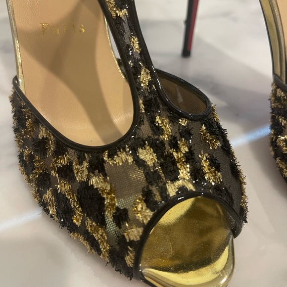 CHRISTIAN LOUBOUTIN pumps - Picture 3 of 8